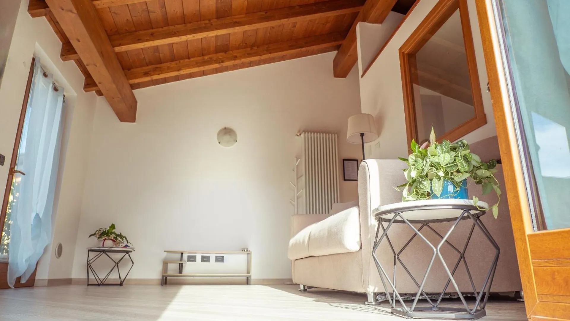 Larius Apartment - Como Lake View Mandello del Lario Italy
